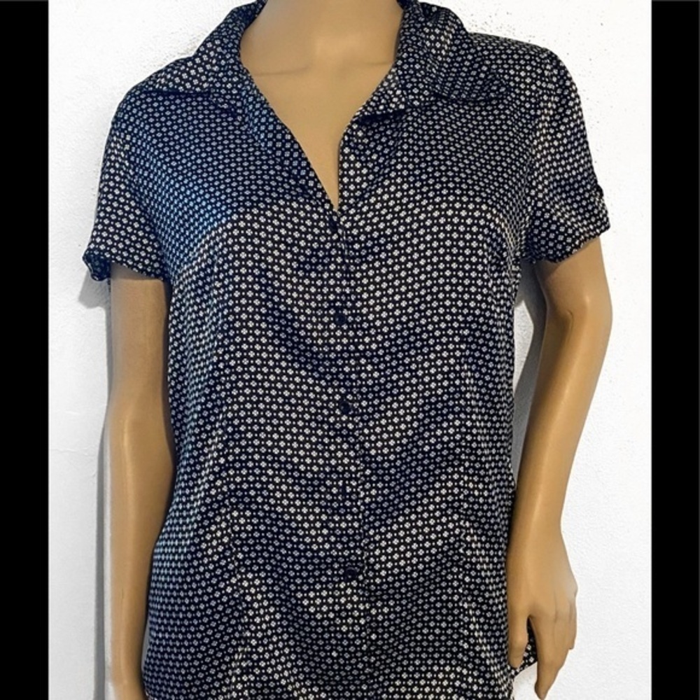 Maurices button down shirt size L